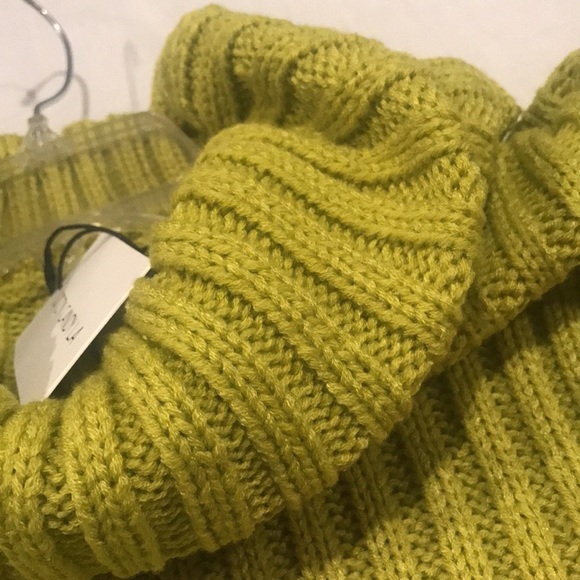 Cotton Candy LA Green Chunky Ribbed Cuffed Cowl Neck Cropped Sweater M - Picture 6 of 11